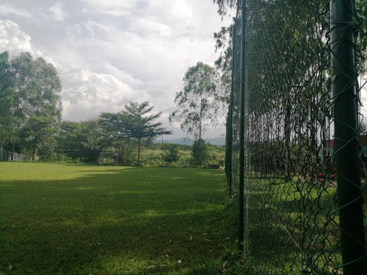 Murchison Backpackers Masindi Ngoại thất bức ảnh
