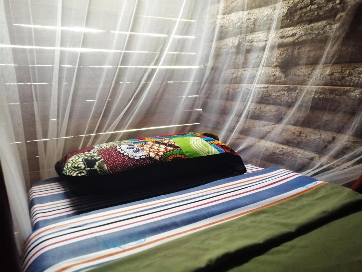 Murchison Backpackers Masindi Ngoại thất bức ảnh