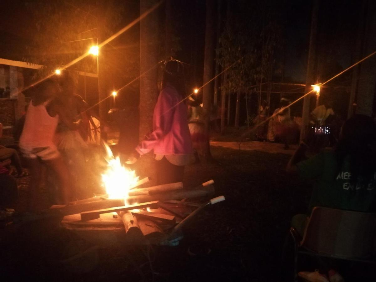 Murchison Backpackers Masindi Ngoại thất bức ảnh