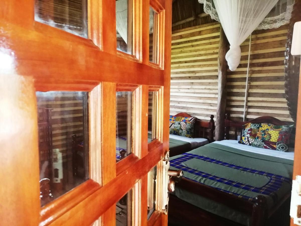 Murchison Backpackers Masindi Ngoại thất bức ảnh